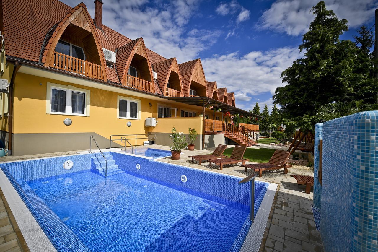 Rajna Villabridge&Spa Bogács Exteriér fotografie