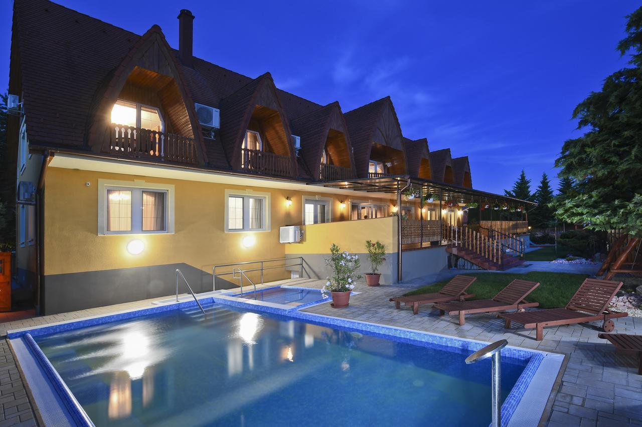 Rajna Villabridge&Spa Bogács Exteriér fotografie